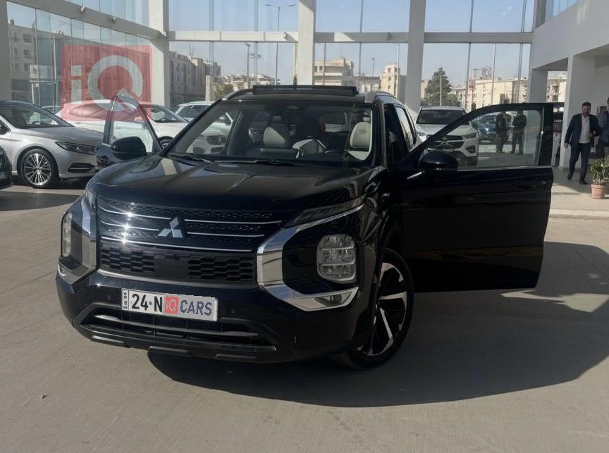 میتسوبیشی ئاوتلاندەر